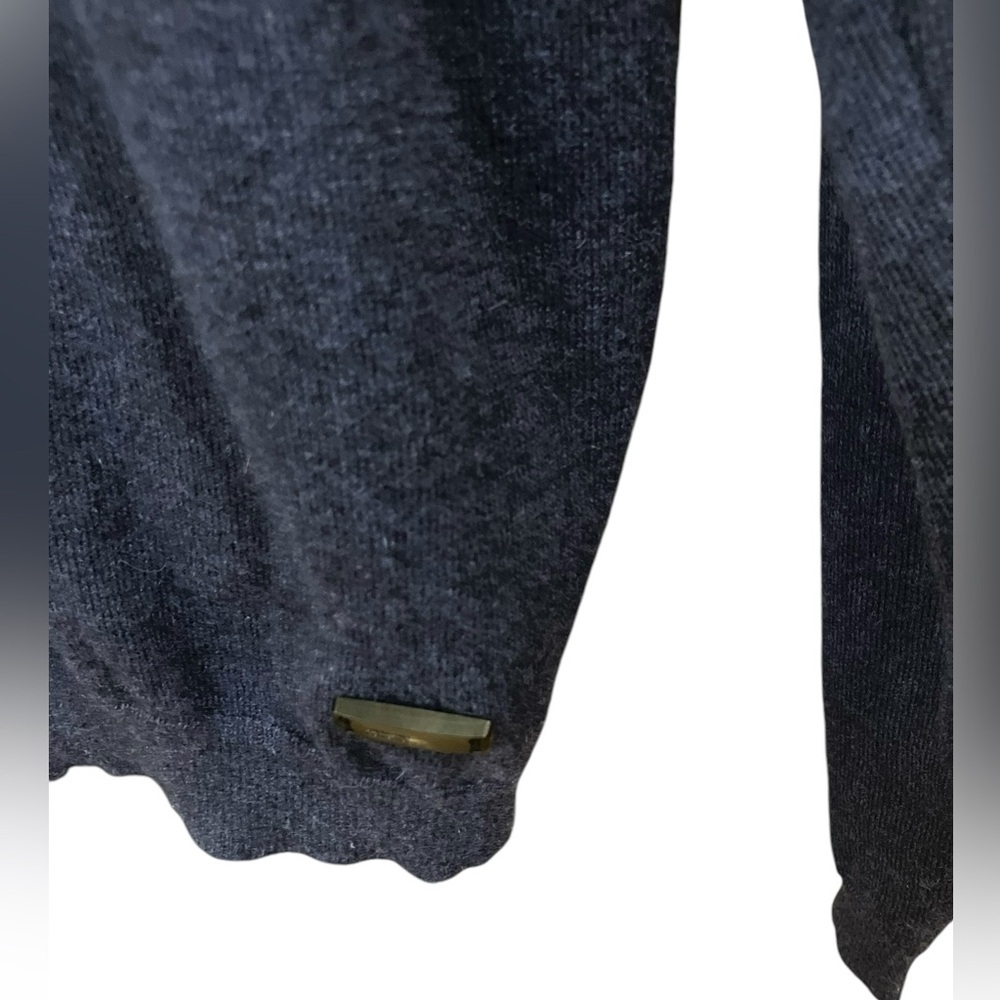 Armani Collezioni Cashmere Sweater Shallow VNeck, Size L, Navy Blue - Picture 4 of 7